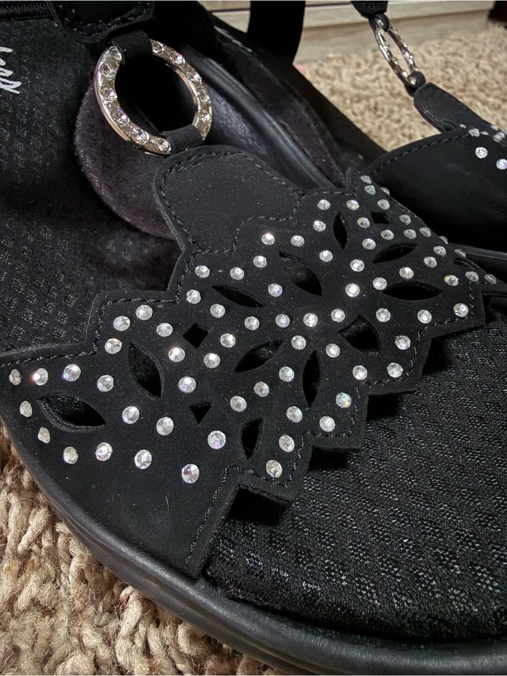 Skechers Rumblers Queen B Black Wedge Sandals Rhinestone NWOT Size 10